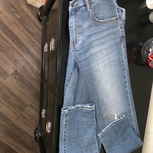 Sonoma. Size 4. Faded blue.